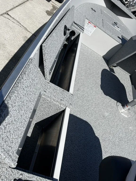 Slide: The Image of Starcraft Angler / Patriot 16 SC 2024 - 13