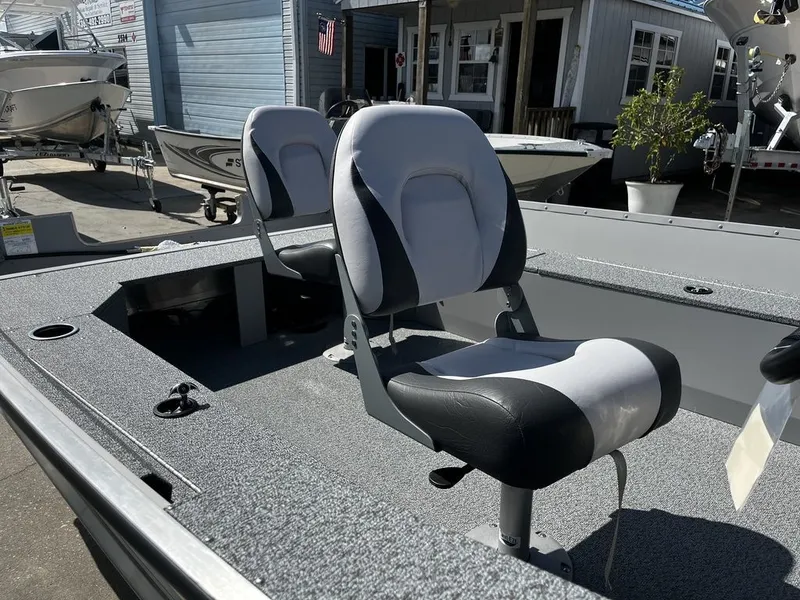 Slide: The Image of Starcraft Angler / Patriot 16 SC 2024 - 7