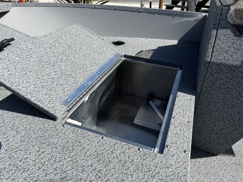 Slide: The Image of Starcraft Angler / Patriot 16 SC 2024 - 8