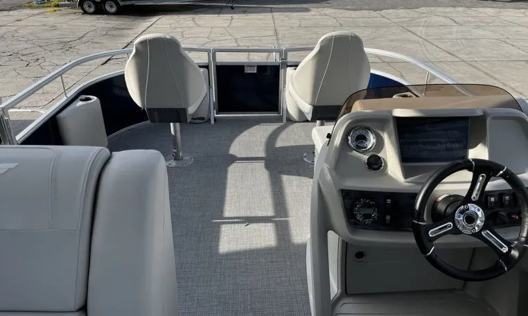 Slide: The Image of Starcraft LX 18 F 2024 - 4