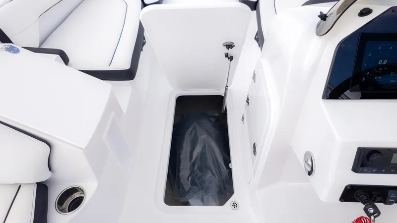 Slide: The Image of Stingray 192 SC 2026 - 14