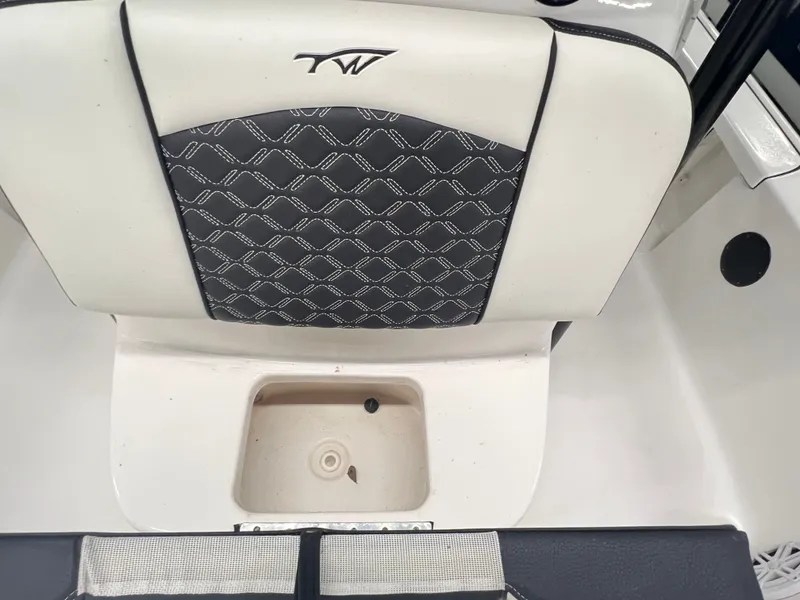 Slide: The Image of Tidewater 2410 Bay Max 2023 - 10