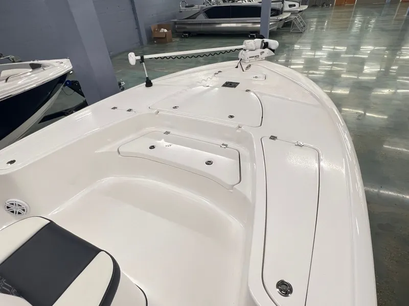 Slide: The Image of Tidewater 2410 Bay Max 2023 - 13