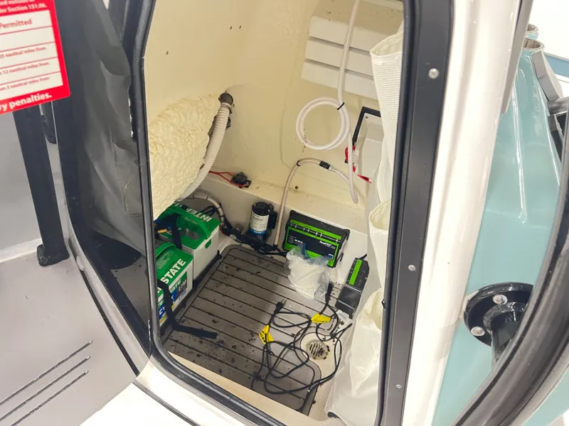 Slide: The Image of Tidewater 2410 Bay Max 2023 - 14