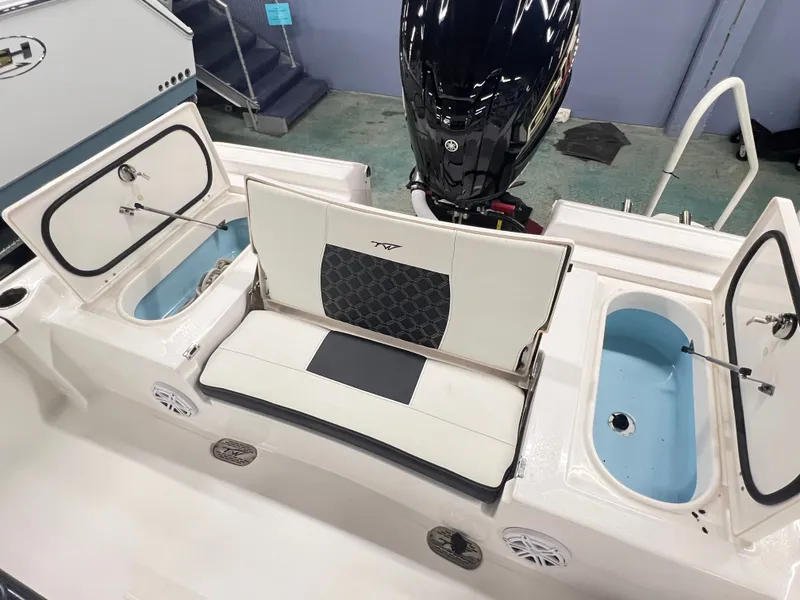 Slide: The Image of Tidewater 2410 Bay Max 2023 - 5