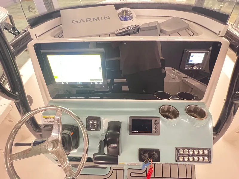 Slide: The Image of Tidewater 2410 Bay Max 2023 - 7