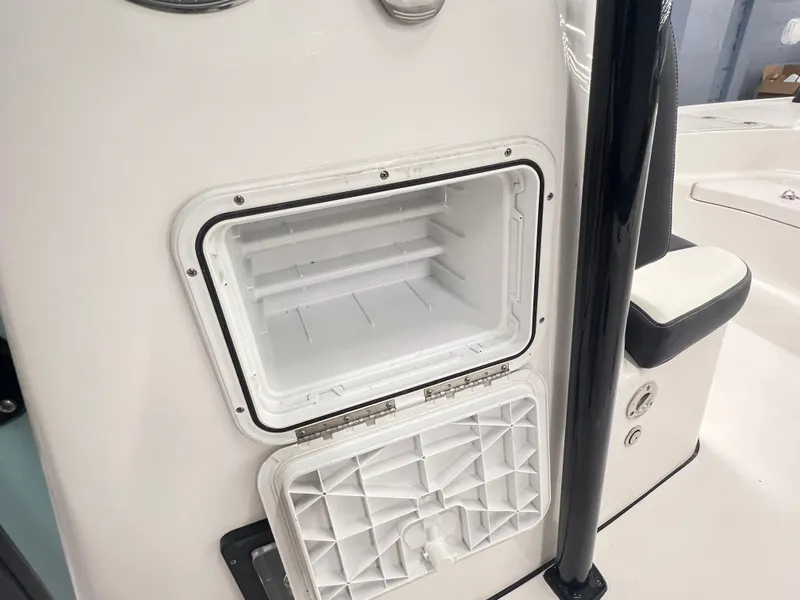 Slide: The Image of Tidewater 2410 Bay Max 2023 - 8