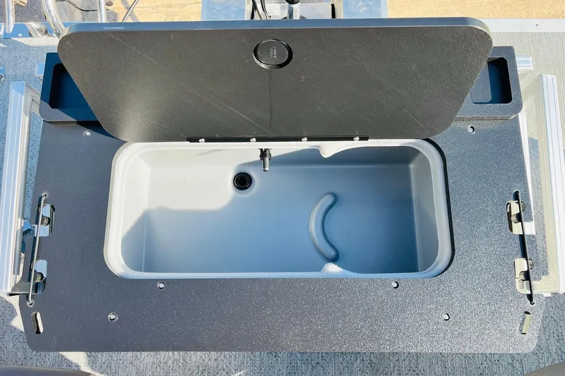 Slide: The Image of Livewell compartment on 2026 Sun Tracker Fishin' Barge 22 DLX pontoon boat. - 50