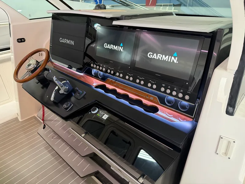 Slide: The Image of Tiara 48LS 2026 - 20