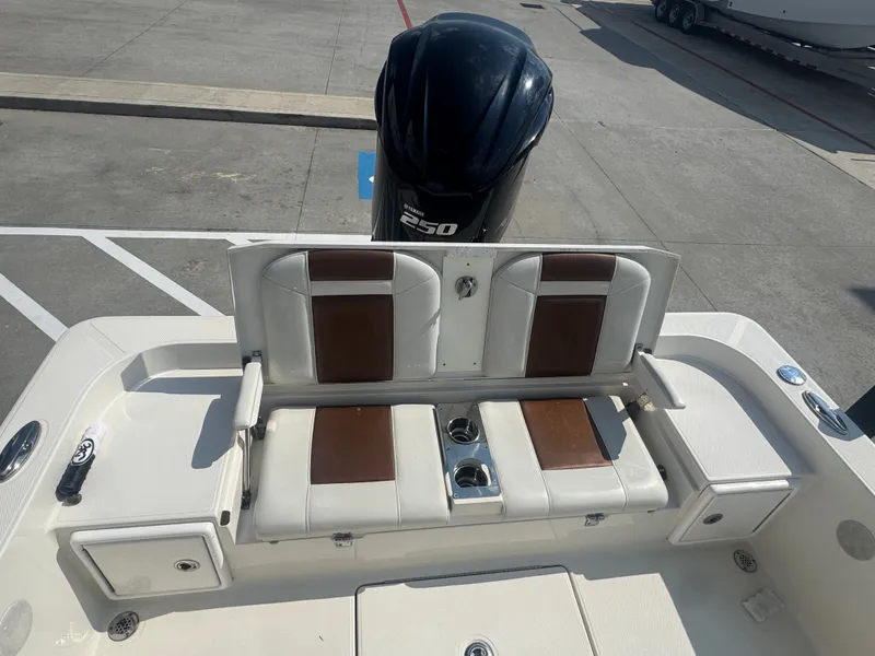 Slide: The Image of Ranger 2360 Bay 2020 - 10