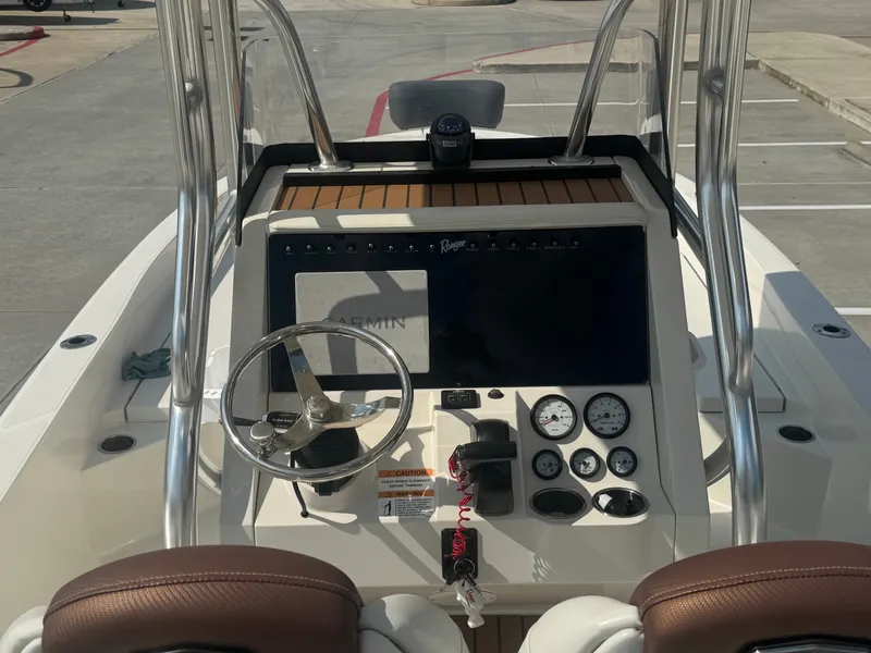 Slide: The Image of Ranger 2360 Bay 2020 - 13