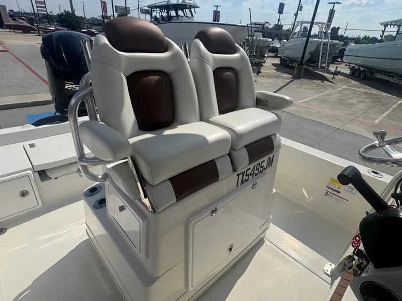 Slide: The Image of Ranger 2360 Bay 2020 - 17