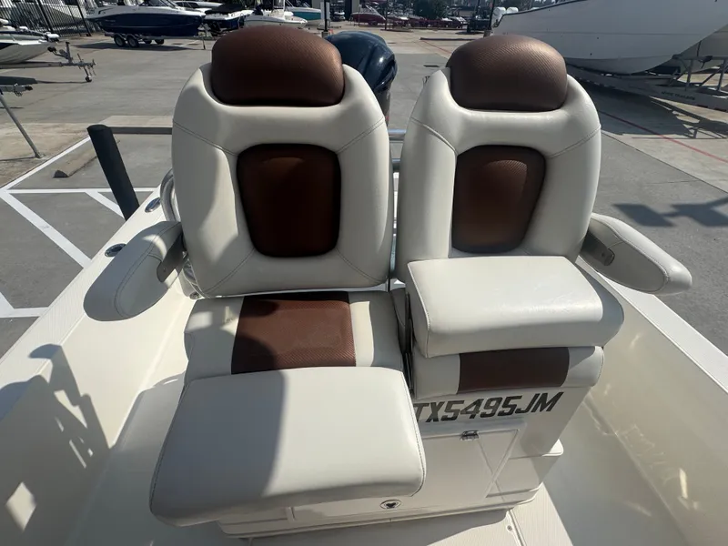 Slide: The Image of Ranger 2360 Bay 2020 - 18