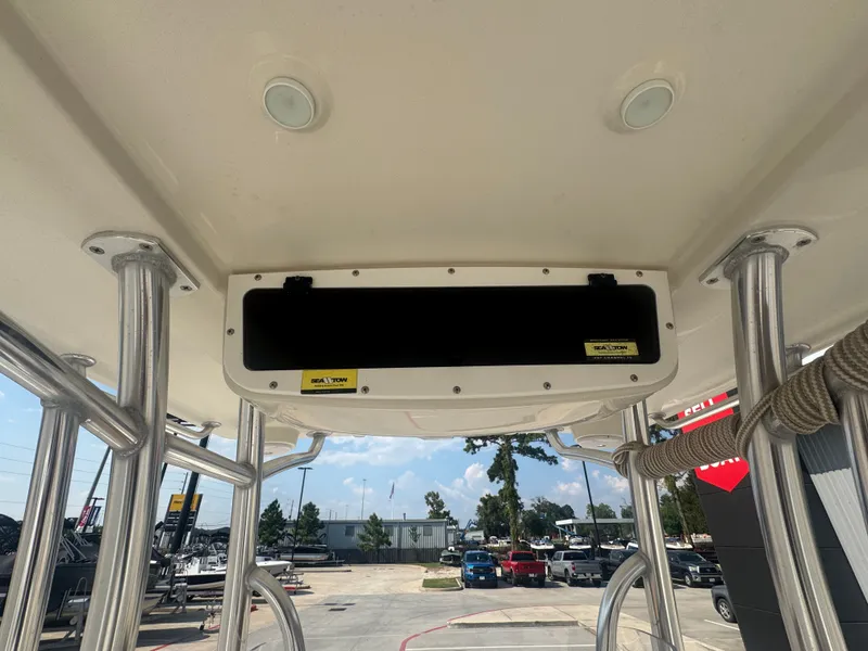 Slide: The Image of Ranger 2360 Bay 2020 - 20