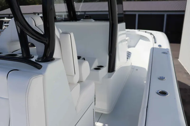 Slide: The Image of Yellowfin 36 Offshore 2026 - 20