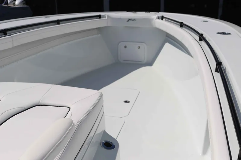 Slide: The Image of Yellowfin 36 Offshore 2026 - 32