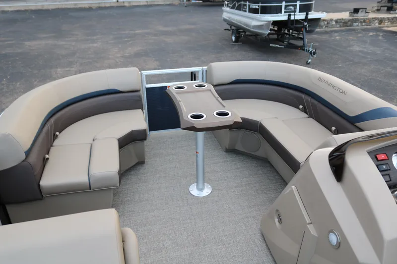 Slide: The Image of 2026 Bennington 20SSRCX pontoon boat with Yamaha SHO VMAX engine on trailer. - 9