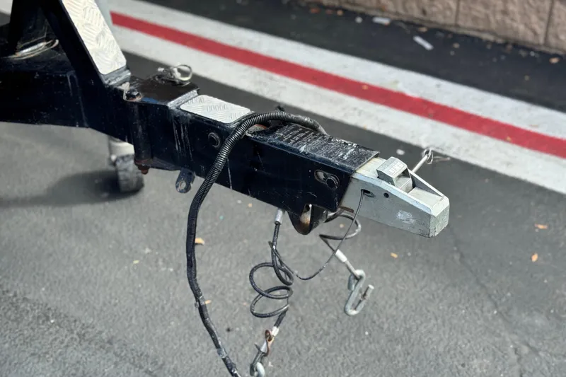 Slide: The Image of Trailer hitch of a 2014 Centurion Enzo SV244 on asphalt background. - 18