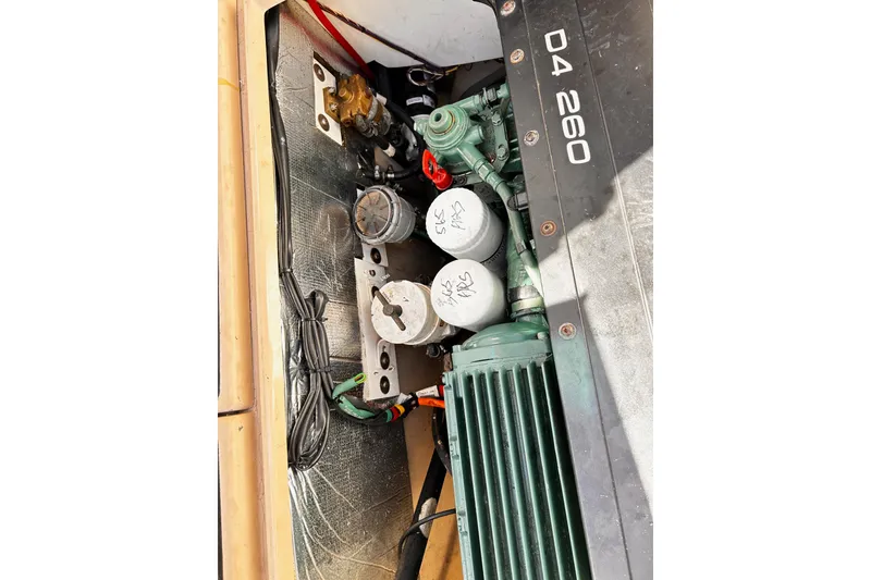 Slide: The Image of 2014 Cutwater C-28 engine compartment with D4 260 engine components visible. - 31