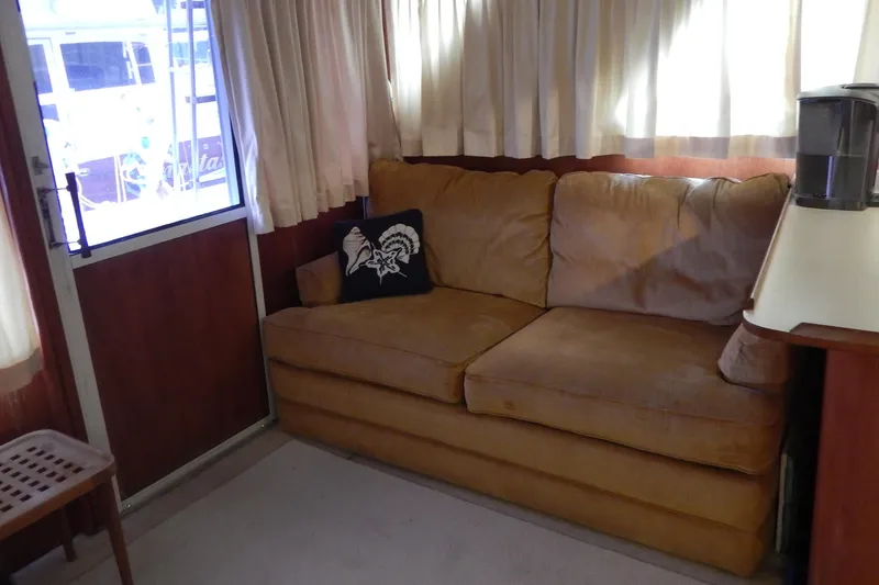 Slide: The Image of Chris-Craft 392 Commander - 18