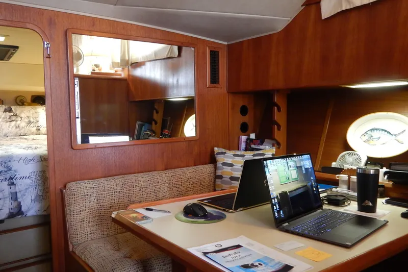 Slide: The Image of Chris-Craft 392 Commander - 24