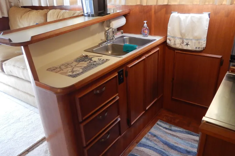 Slide: The Image of Chris-Craft 392 Commander - 27