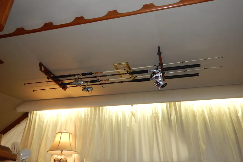 Slide: The Image of Chris-Craft 392 Commander - 32