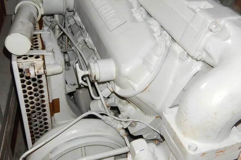 Slide: The Image of Chris-Craft 392 Commander - 35