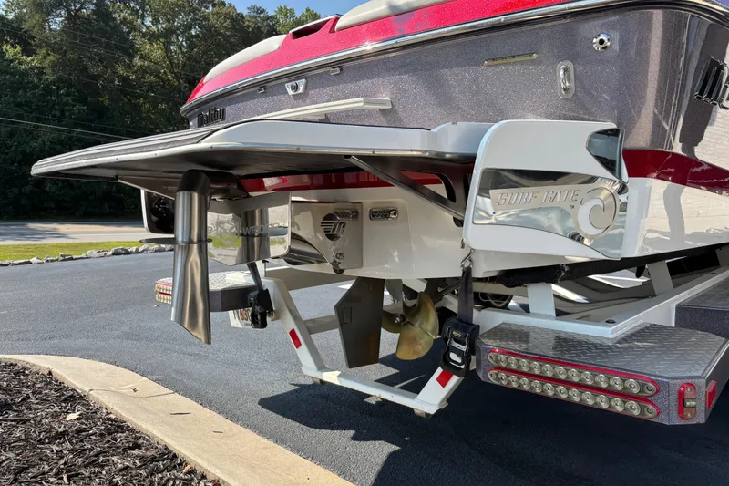 Slide: The Image of 2016 Malibu Wakesetter 24 MXZ boat with Surf Gate technology, rear view. - 12