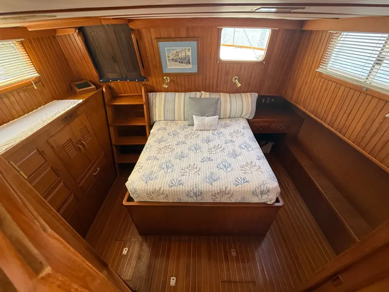 Slide: The Image of Marine Trader Tri-cabin 1986 - 11