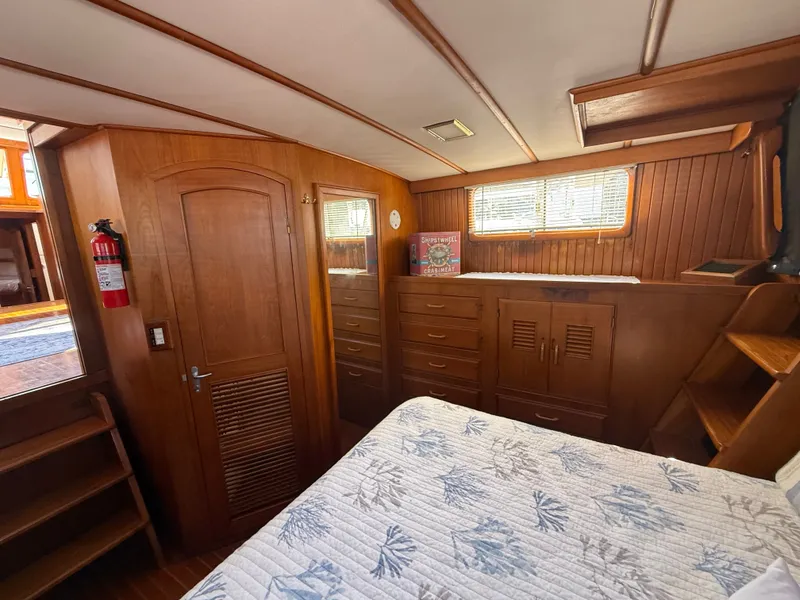 Slide: The Image of Marine Trader Tri-cabin 1986 - 13