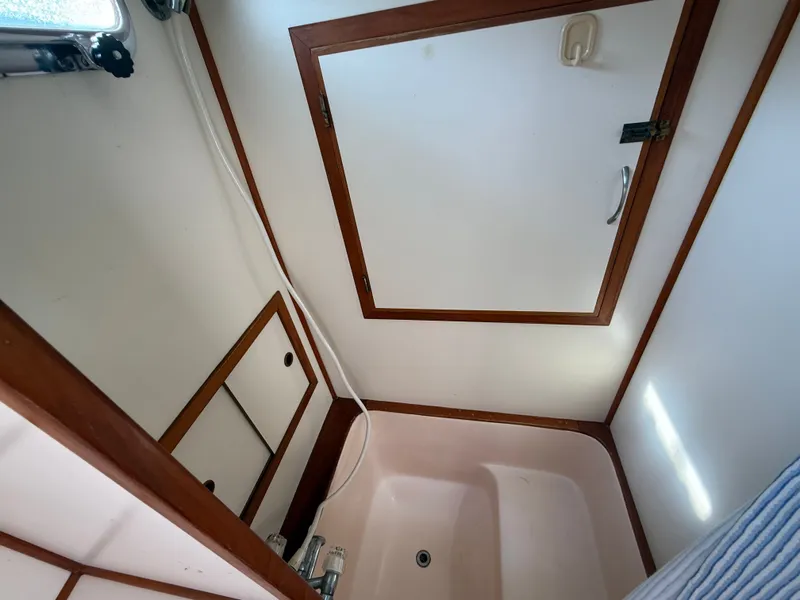 Slide: The Image of Marine Trader Tri-cabin 1986 - 20