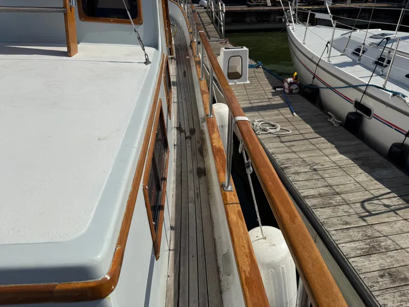 Slide: The Image of Marine Trader Tri-cabin 1986 - 39