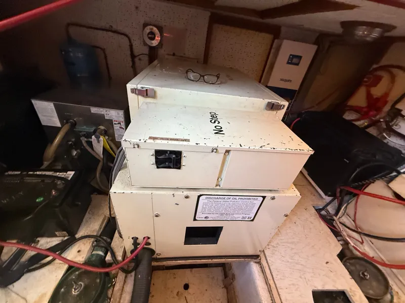 Slide: The Image of Marine Trader Tri-cabin 1986 - 43