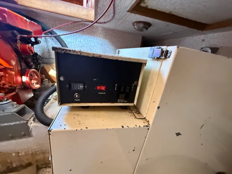 Slide: The Image of Marine Trader Tri-cabin 1986 - 44