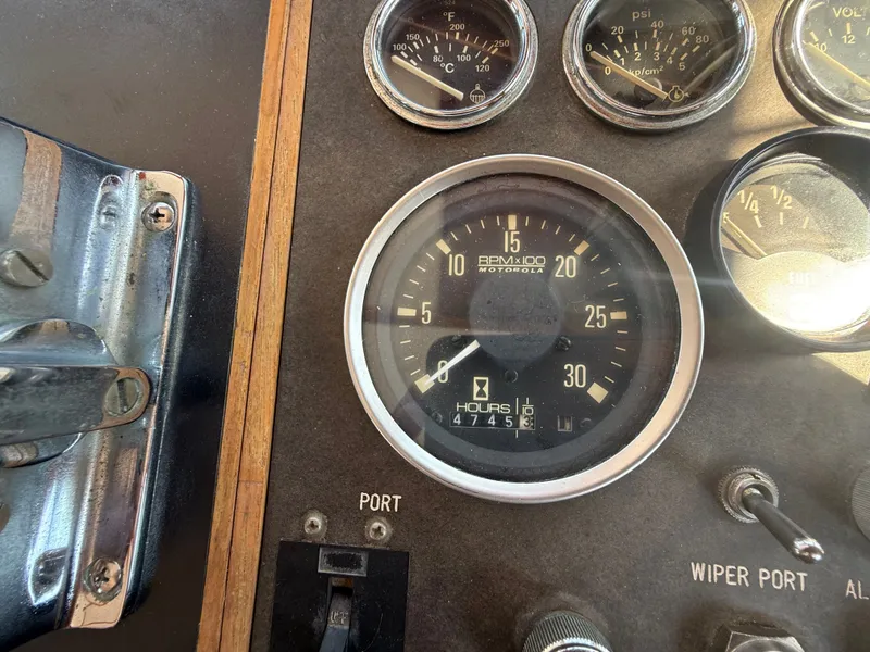 Slide: The Image of Marine Trader Tri-cabin 1986 - 7