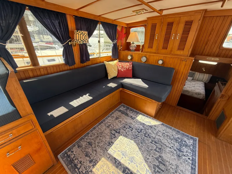 Slide: The Image of Marine Trader Tri-cabin 1986 - 9