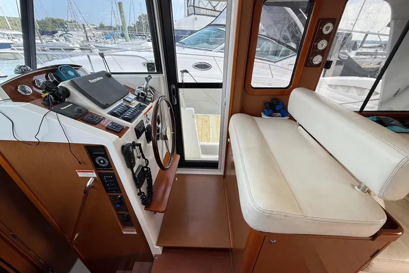 Slide: The Image of Beneteau Swift Trawler 34 - 19