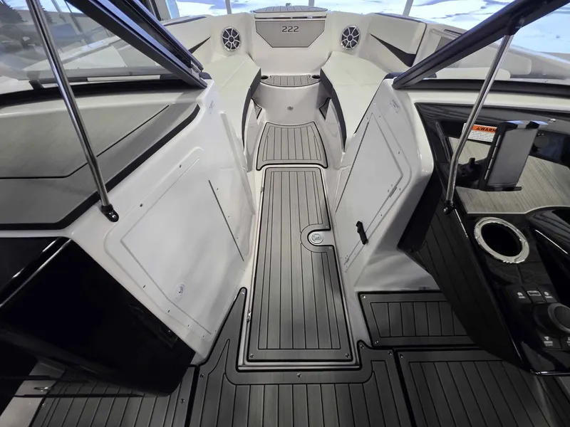 Slide: The Image of Yamaha 222S 2026 - 14