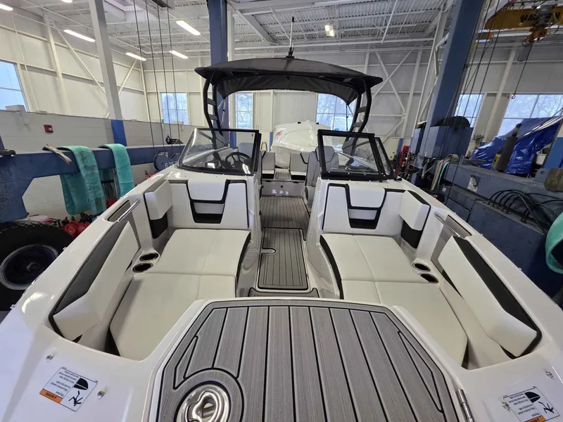 Slide: The Image of Yamaha 222S 2026 - 19