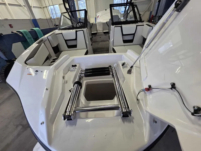 Slide: The Image of Yamaha 222S 2026 - 20