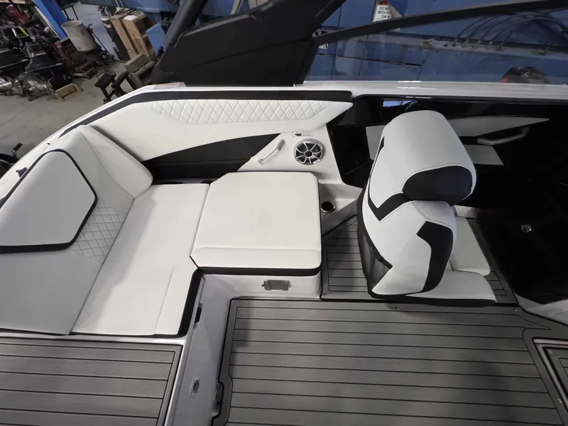 Slide: The Image of Yamaha 222S 2026 - 22