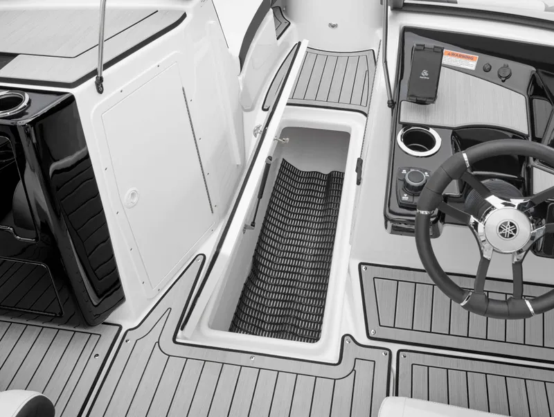 Slide: The Image of Yamaha 222S 2026 - 5