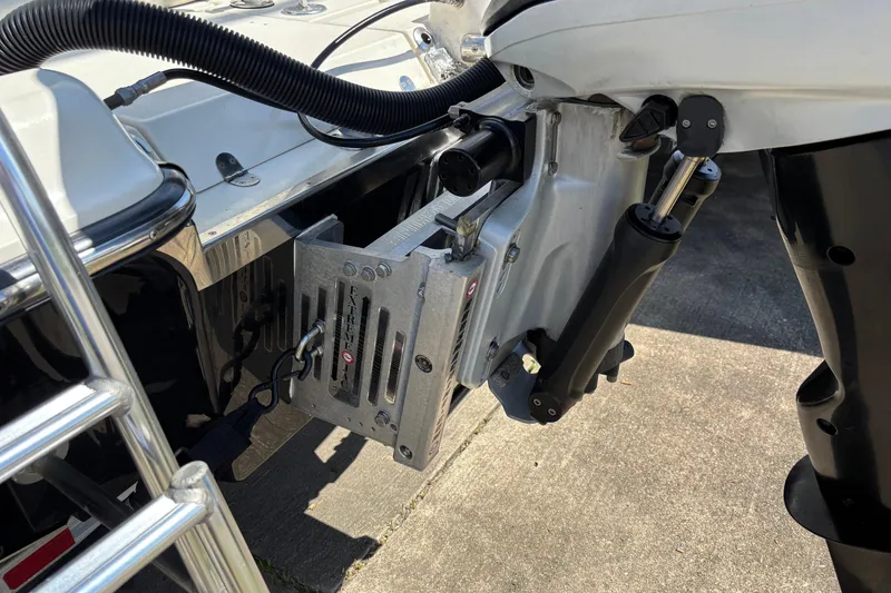 Slide: The Image of 2006 Shearwater Boatworks 2400Z outboard motor and hydraulic system detail. - 12