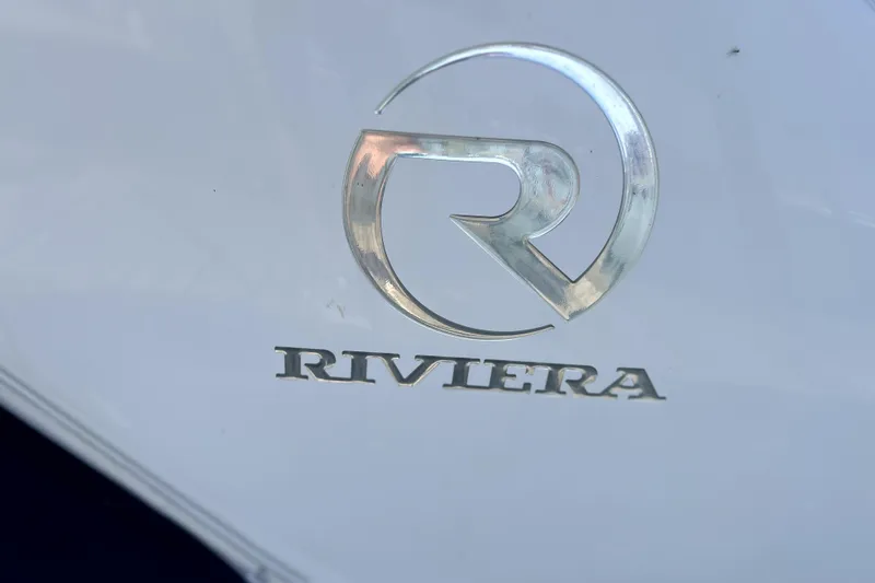 Slide: The Image of Silver Riviera logo on a Wellcraft 47 Excalibur, 2004 model. - 15