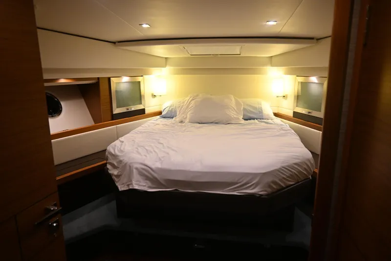 Slide: The Image of Master salon with both doors open - 38