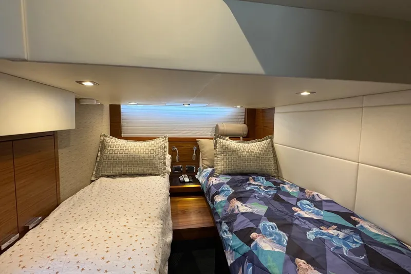 Slide: The Image of Guest Head - 46