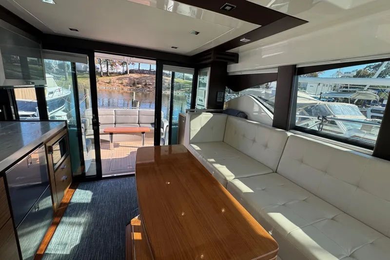 Slide: The Image of Master cabin in the daytime - 6