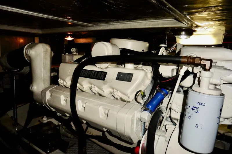 Slide: The Image of Engine room of 2000 Ocean Alexander 423 Classico with Caterpillar engine. - 98