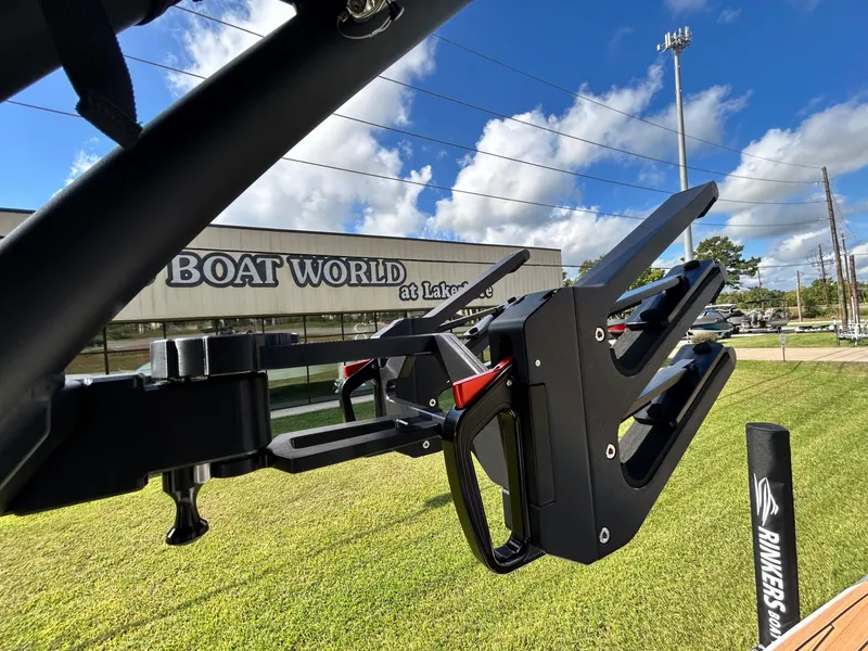 Slide: The Image of MasterCraft XT22 T 2026 - 44